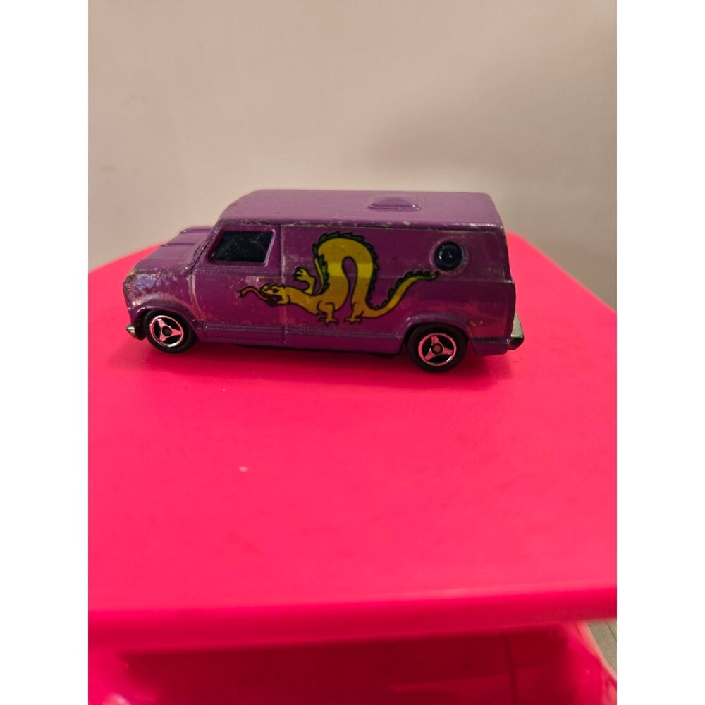 Vintage Yatming 1979 Ford Econoline Van Purple Yellow Dragon Diecast Vehicles